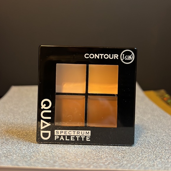 J Cats Quad Spectrum Contour Palette NWT - Picture 4 of 5